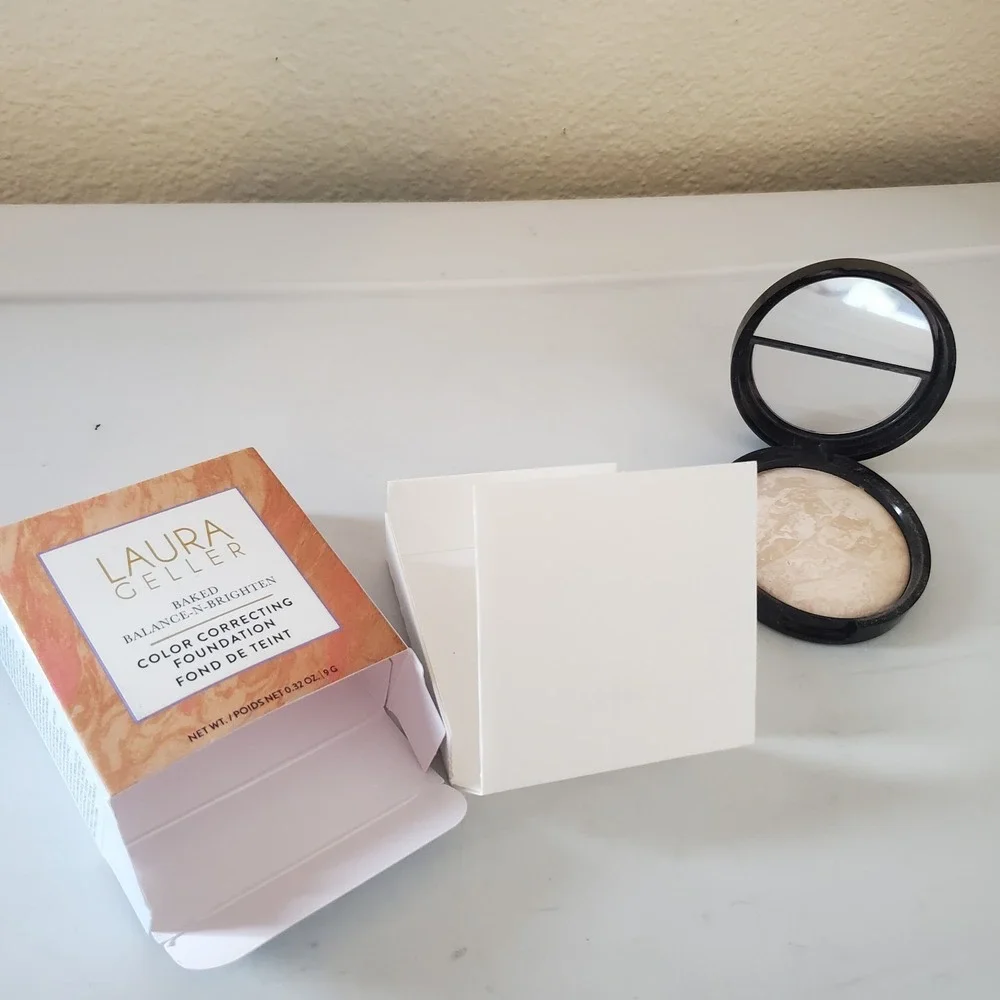 Laura Geller Baked Balance-n-Brighten Color Correcting Foundation Porcelain .32